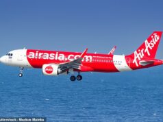 Um voo da AirAsia com destino a Kuala Lumpur foi forçado a fazer um pouso de emergência após decolar de Sydney