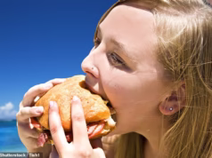 Supere Ed Miliband! Como a Geração Z faz uma tigela de bacon com orelha de porco