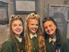 Trio de cantores adolescentes traz música da Segunda Guerra Mundial para a geração TikTok enquanto sua versão cover da música dos anos 1940 conquista milhões de fãs