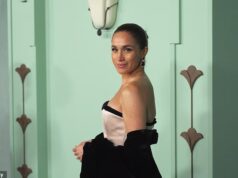 Os fãs de Meghan Markle afirmam que ela se convidou para uma arrecadação de fundos em Hollywood depois que seu nome não foi listado entre os VIPs