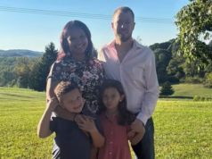 Esposa preocupada rastreia o telefone do marido até o CVS e o encontra morto em um compactador de lixo