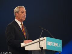 O líder reformista Nigel Farage vai acabar com a cultura WFH e insiste que as pessoas são ‘mais produtivas com outras pessoas’