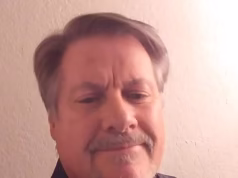 A aterrorizante vida dupla do homem de 63 anos, que apresentou um show de ‘princesas’ para meninas, onde desempenhou o papel de rei