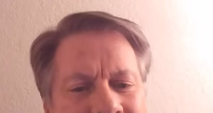 A aterrorizante vida dupla do homem de 63 anos, que apresentou um show de ‘princesas’ para meninas, onde desempenhou o papel de rei