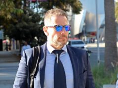 Ioan Gruffudd tentou mandar sua filha adolescente, de 13 anos, para um “internato terapêutico” depois de chamar sua nova esposa, Bianca Wallace, de “vagabunda” e derramar leite em sua cama durante a custódia.