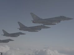 O dia em que quase levei um tiro: Chris Pleasance observa os principais soldados britânicos e americanos treinando para a guerra contra a Rússia e a China a 22.000 pés acima do deserto de Nevada