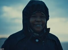 ‘Vou para o Reino Unido, não importa o que aconteça’: momento em que o requerente de asilo sudanês promete continuar tentando chegar à Grã-Bretanha ‘até meu último suspiro’, enquanto novo documentário de TV investiga a crise dos pequenos barcos