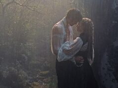 Como funciona o Morro dos Ventos Uivantes? Todas as cenas atrevidas do filme foram marcadas com um aviso de conteúdo “sério”, assim como a versão “hipersexual” de Emerald Fennell.