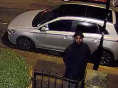 ‘Espero que você esteja tendo uma boa noite’: o homem do momento deixa uma mensagem bizarra de campainha tocando para o proprietário surpreso