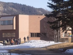 Quem é Jesse Strang? Atirador em massa, 18 anos, que matou a mãe Jennifer e o irmão antes de matar sete na escola canadense