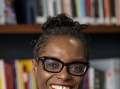 Meio milhão de crianças nas listas de espera de saúde mental do NHS correm o risco de recorrer a chatbots de IA em busca de ajuda, alertam psiquiatras