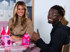 A primeira-dama Melania chama o jovem admirador de ‘ridículo’ depois que ele faz um elogio atrevido