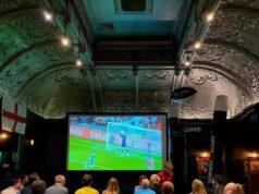 Vizinhos perdem licitação para fechar popular pub londrino de 150 anos depois de se mudarem para a casa vizinha e reclamarem do barulho e da música ao vivo