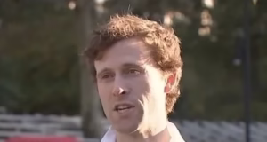 A família da herdeira que matou seu pai, financista de um hotel irlandês de luxo, foi considerada culpada por insanidade.