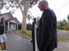 Um veterano corretor de imóveis que chamou a jovem mãe de ‘idiota’ e ‘psicopata’ foi forçado a fazer um pedido de desculpas desconfortável depois de ser flagrado pela câmera