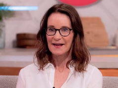 À medida que o tempo de tela aumenta, o vocabulário das crianças diminui, diz Susie Dent