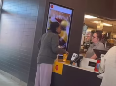 Cliente feminina do McDonald’s enfrenta prisão após jogar café escaldante em funcionária por demorar muito para entregar seu pedido