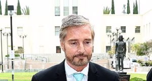 Phil entrou no caso de homicídio culposo de Rebecca Grossman enquanto os pais das vítimas pedem ao juiz que force o titã da conversa a entregar o vídeo bruto da entrevista com o marido, cirurgião plástico