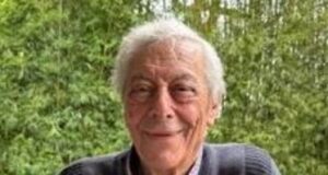 Capangas sequestram avô inocente de casa temendo identidade trocada, enquanto o vídeo o mostra espancado e amarrado enquanto a busca continua