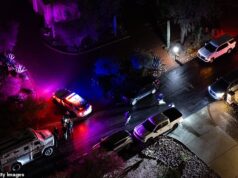 Os investigadores de Nancy Guthrie ‘detiveram quatro’, o vizinho afirma ter visto um homem baleado na cabeça e o Range Rover coberto com um lençol enquanto a polícia revistava seu porta-malas