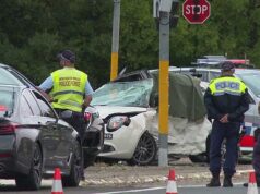 Um homem foi acusado depois que duas pessoas morreram quando um carro supostamente roubado bateu em seu Alfa Romeo em Camden