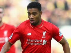 A ex-estrela do Liverpool e da Inglaterra Sub-21 foi presa no aeroporto de Luton depois que a polícia supostamente agrediu um jogador de futebol após pousar na Bulgária.