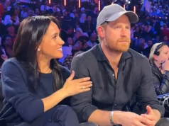 Meghan não consegue manter seu ‘namorado eterno’ Harry longe de suas mãos enquanto incentiva seu príncipe a sorrir para as câmeras na noite do encontro da NBA