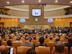 Os deputados trabalhistas pressionaram a União Africana a pagar milhares de milhões de libras à Grã-Bretanha em reparações pelo comércio de escravos.