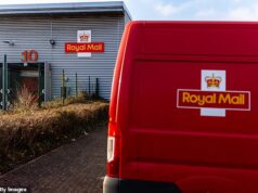 O Royal Mail atribui a doença dos funcionários ao tempo tempestuoso e ao atraso nas entregas, já que os Posties revelam que as cartas não são entregues “há semanas”, com os pacotes sendo priorizados