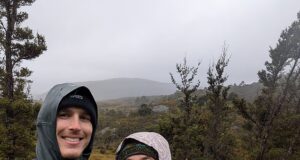 Por que milhões de jovens australianos estão planejando fugir de Sydney, Melbourne e Brisbane