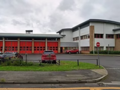 Bombeiro é demitido injustamente após resgatar mulher ‘não bonita para sua idade’