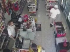 Imagens de cura capturam o momento em que uma mulher esfaqueada em um ataque aleatório deixa um morto – à medida que novos detalhes surgem sobre o agressor