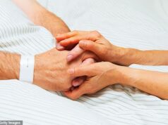 Euan McCollum: Sentar-se com um amigo enquanto as luzes ao seu redor se apagam… e encontrar uma beleza impossível mesmo nos momentos mais sombrios.