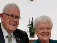 Um casal de noventa anos descobre detalhes chocantes em uma certidão de casamento após pesquisar registros genealógicos