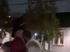 Momento chocante: Shia LaBeouf dá cabeçada em homem em briga de rua selvagem antes de ser preso em frente a um bar de Nova Orleans