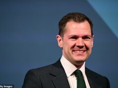 Planos de reforma para desarmar a ‘bomba de benefícios’ do Reino Unido: Robert Genrick promete restaurar o limite de benefícios para dois filhos e forçar as pessoas a provar problemas de saúde mental antes de receber dinheiro no sistema ‘somente britânico’