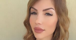 Fui banido por um amante desprezado… foi a traição definitiva. Nunca esquecerei o agente do ICE quando ele me levou embora