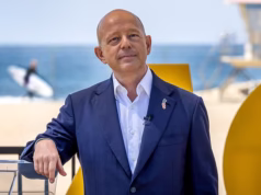 Sinais preocupantes para os democratas como apoio aos republicanos na disputa aberta para governador da Califórnia