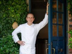 criticou a cidade por tentar construir moradias populares à sombra de sua refeição de US$ 1.000 por pessoa em um restaurante com estrela Michelin