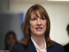 Rachel Reeves acusada de ‘iludir’ britânicos sobre contas de energia