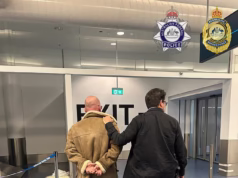 Descoberta chocante de um australiano preso no aeroporto de Sydney e arrastado para a prisão enquanto tentava voltar para casa