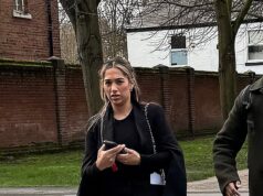 Esteticista encontrou um esconderijo de crack hippie em seu luxuoso BMW depois que a polícia a parou em uma rodovia por dirigir com apenas três pneus.