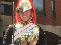 O exército falhou com meu filho, diz a mãe do soldado encontrada morta dias depois de comparecer ao funeral da Rainha Elizabeth II