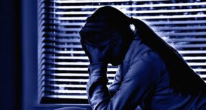 Dezenas de adolescentes estão sendo “estupradas e forçadas ao trabalho sexual” pelas implacáveis gangues de aliciamento de Londres