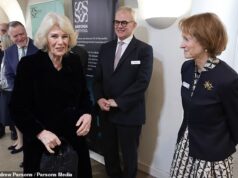 A Rainha Camilla chega ao noivado de Westminster horas depois da prisão de Andrew na London Fashion Week com o Rei Charles – em meio a pedidos para que o palácio divulgue um comunicado