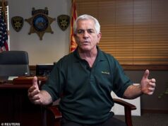 Xerife encarregado da investigação de Nancy Guthrie dá mensagem clara aos grupos que ‘interferem’ na busca