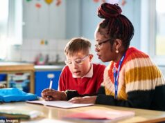 Nova rebelião de base se aproxima de Starmer enquanto os alunos enfrentam revisão do direito à ajuda para necessidades especiais aos 11 anos para reduzir a conta