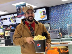 Busca em andamento por reservista da Marinha que pode ter fugido para a China após o desaparecimento do corpo da esposa encontrado no freezer