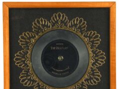O prêmio concedido aos Beatles no auge da fama e escondido sob o martelo por mais de 60 anos