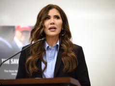 O plano de fuga secreto de Christy Noem para abandonar o DHS foi revelado em meio às consequências dos ataques do ICE e rumores de ‘cultura do medo’